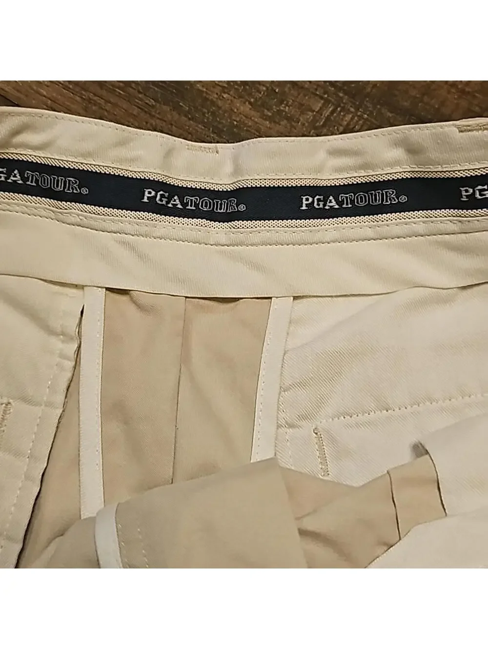 PGA Tour Golf Shorts Men’s 34 light tan